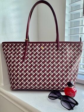 Tory Burch Geo Print Tote Burgundy & Ivory Coated Canvas Shopper Bag